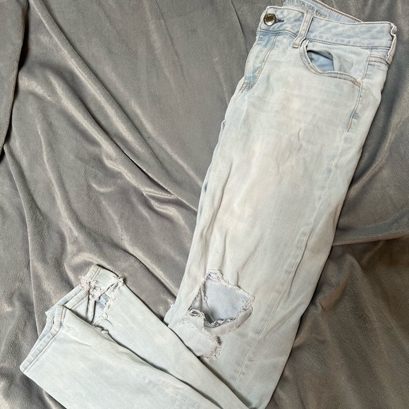 American Eagle Distressed Skinny Jeans